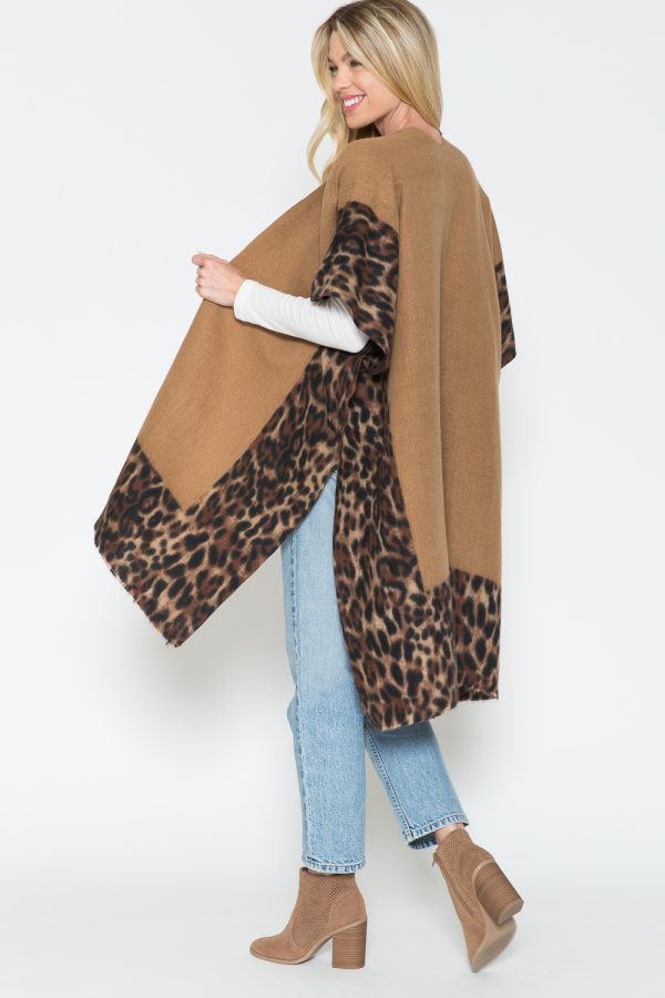 5054460_LEOPARD COZY UP BORDER W_ ARM TACKS_(FW21)_C 5054460_LEOPARD COZY UP BORDER W_ ARM TACKS_(FW21)_C