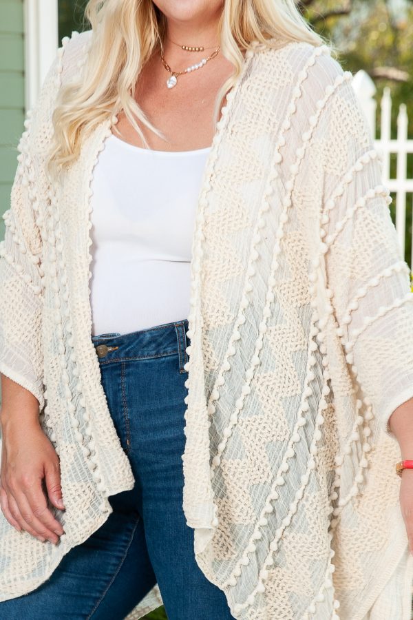 5076539_IVORY PUFFER-UP W_ ARM TACKS_(SS23_FW23)_D