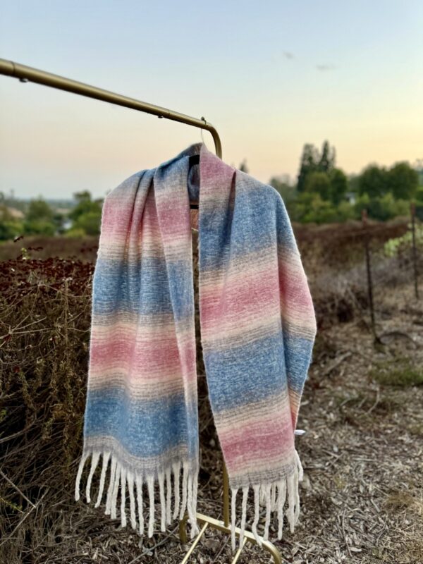 5100207_BLUE DESERT AIR FLUFFY OBLONG SCARF_(FW24)_C 5100207_BLUE DESERT AIR FLUFFY OBLONG SCARF_(FW24)_C