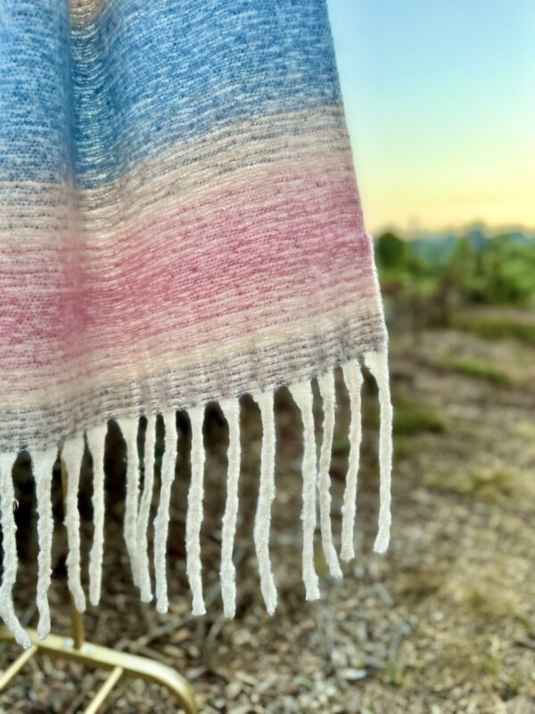 5100207_BLUE DESERT AIR FLUFFY OBLONG SCARF_(FW24)_E 5100207_BLUE DESERT AIR FLUFFY OBLONG SCARF_(FW24)_E