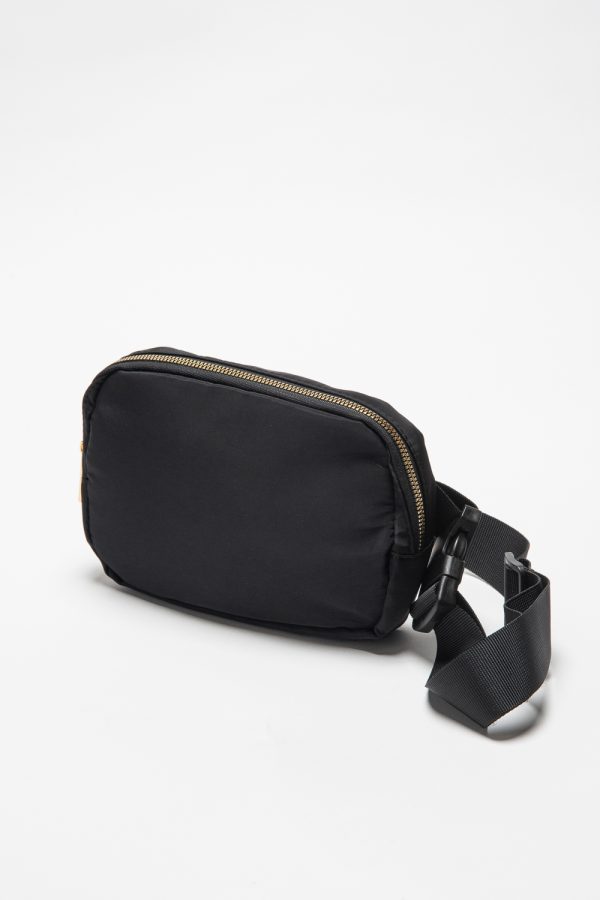 LS0002_BLACK WATERPROOF ZIPPED CROSS BODY_(SS24_CB)_C LS0002_BLACK WATERPROOF ZIPPED CROSS BODY_(SS24_CB)_C