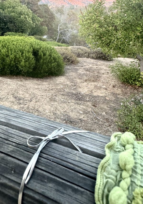 MB-24053-RH_ENDLESS BOW RIBBON BRACELET_(FW24)_A MB-24053-RH_ENDLESS BOW RIBBON BRACELET_(FW24)_A