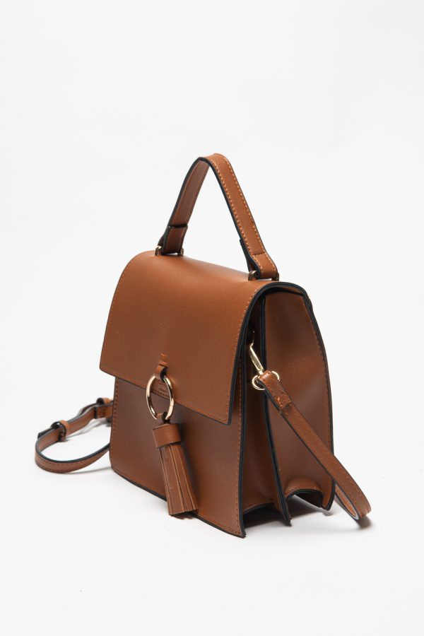 MW00002_COGNAC FASHION RING TASSEL FLAP_(SS24_CB)_C MW00002_COGNAC FASHION RING TASSEL FLAP_(SS24_CB)_C