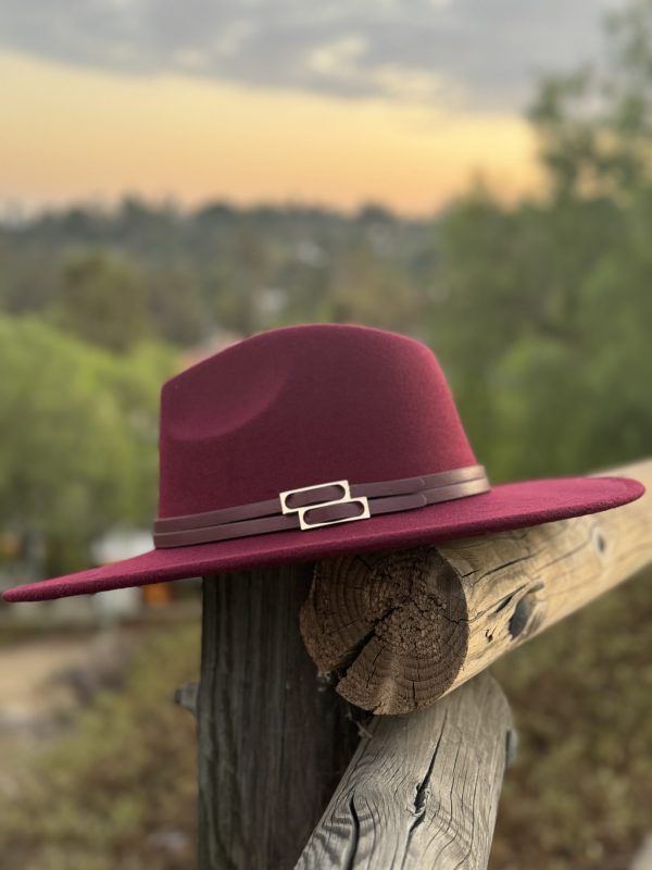5082413_BURGUNDY BUCKLE UP FEDORA HAT_(FW24)_A Burgundy Buckle Up Fedora
