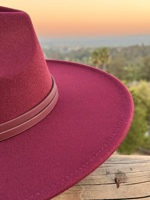 5082413_BURGUNDY BUCKLE UP FEDORA HAT_(FW24)_C 5082413_BURGUNDY BUCKLE UP FEDORA HAT_(FW24)_C