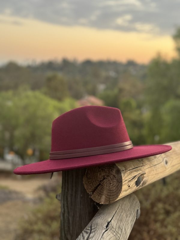 5082413_BURGUNDY BUCKLE UP FEDORA HAT_(FW24)_E 5082413_BURGUNDY BUCKLE UP FEDORA HAT_(FW24)_E