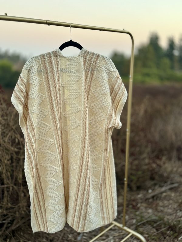 5100835_CREAM CORN MAZE TEXTURED KIMONO_(FW24)_B (1) 5100835_CREAM CORN MAZE TEXTURED KIMONO_(FW24)_B (1)
