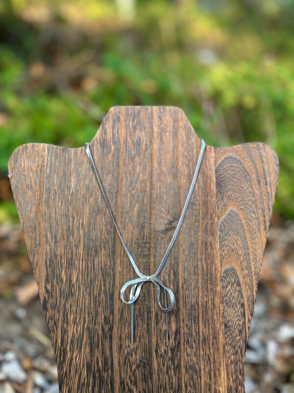 MN-24021-RH__ENDLESS BOW RIBBON (FW24)_A Endless Bow Ribbon Necklace - 5